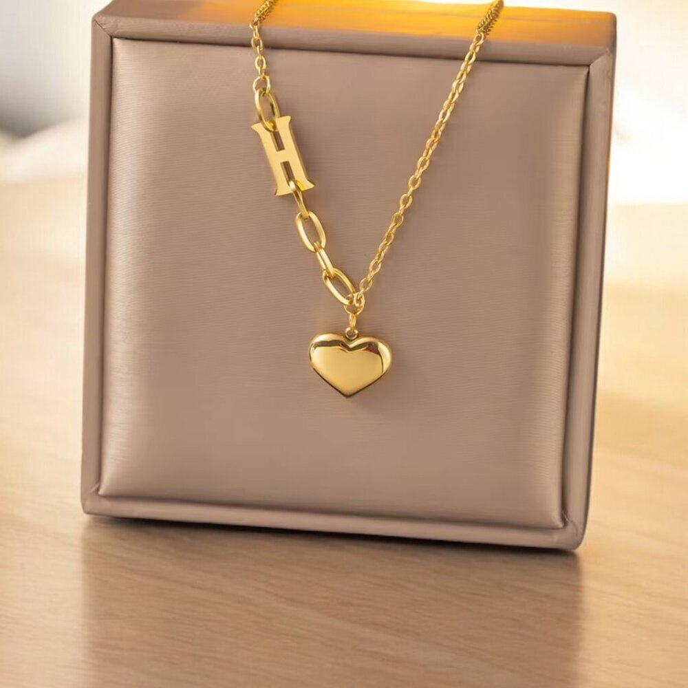 18K Gold Stainless Steel Necklace Heart Charm H Pendant - Picture 3 of 7